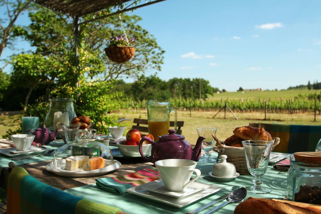 Bleu Raisin Bed & Breakfast Les Salles-de-Castillon Eksteriør bilde