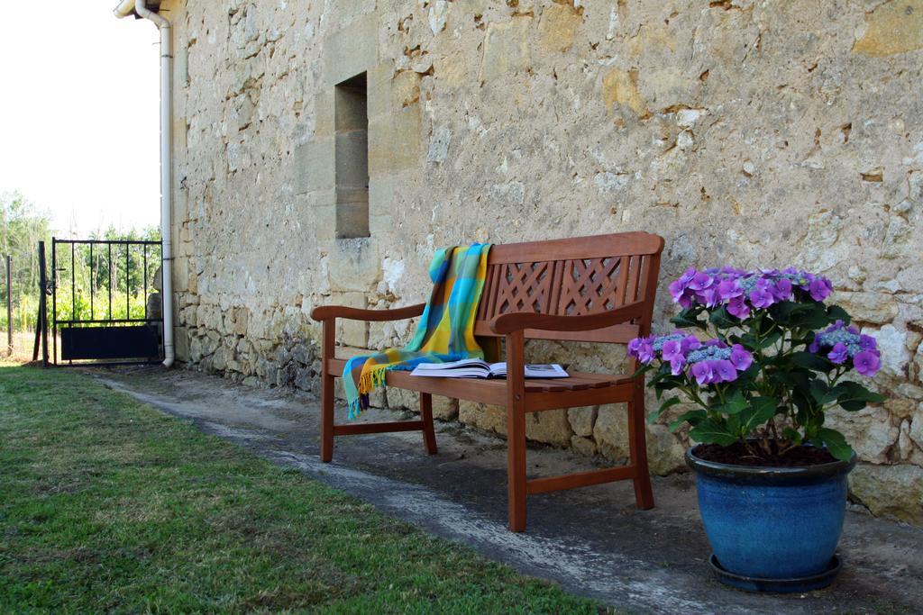Bleu Raisin Bed & Breakfast Les Salles-de-Castillon Eksteriør bilde